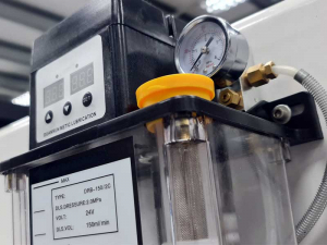 Central lubrication included - optionally automatically controllable via sw